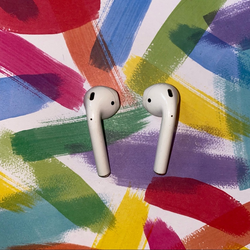 SOLD Apple AirPods without Charging Case